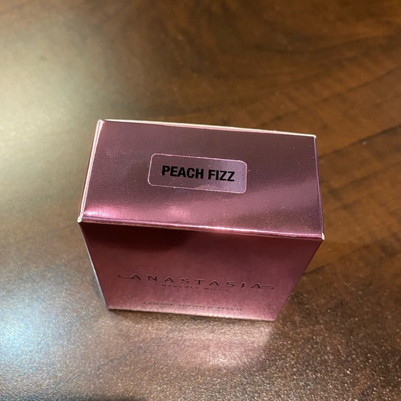 NEW Anastasia Beverly Hills Loose Highlighter - Picture 5 of 6